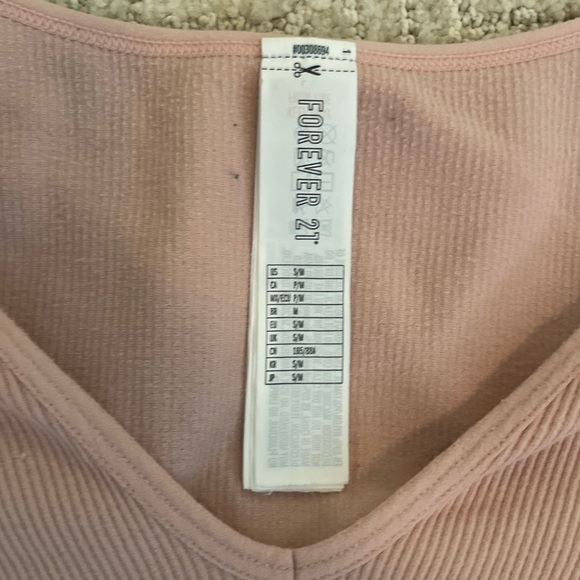 🏷️Women’s Forever 21 Light Pink Long-sleeve Bodysuit - Picture 3 of 3